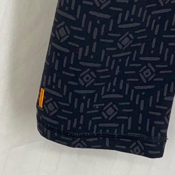 LUCY XS Hatha PowerMax Black Gray Capri Legging - Picture 6 of 7